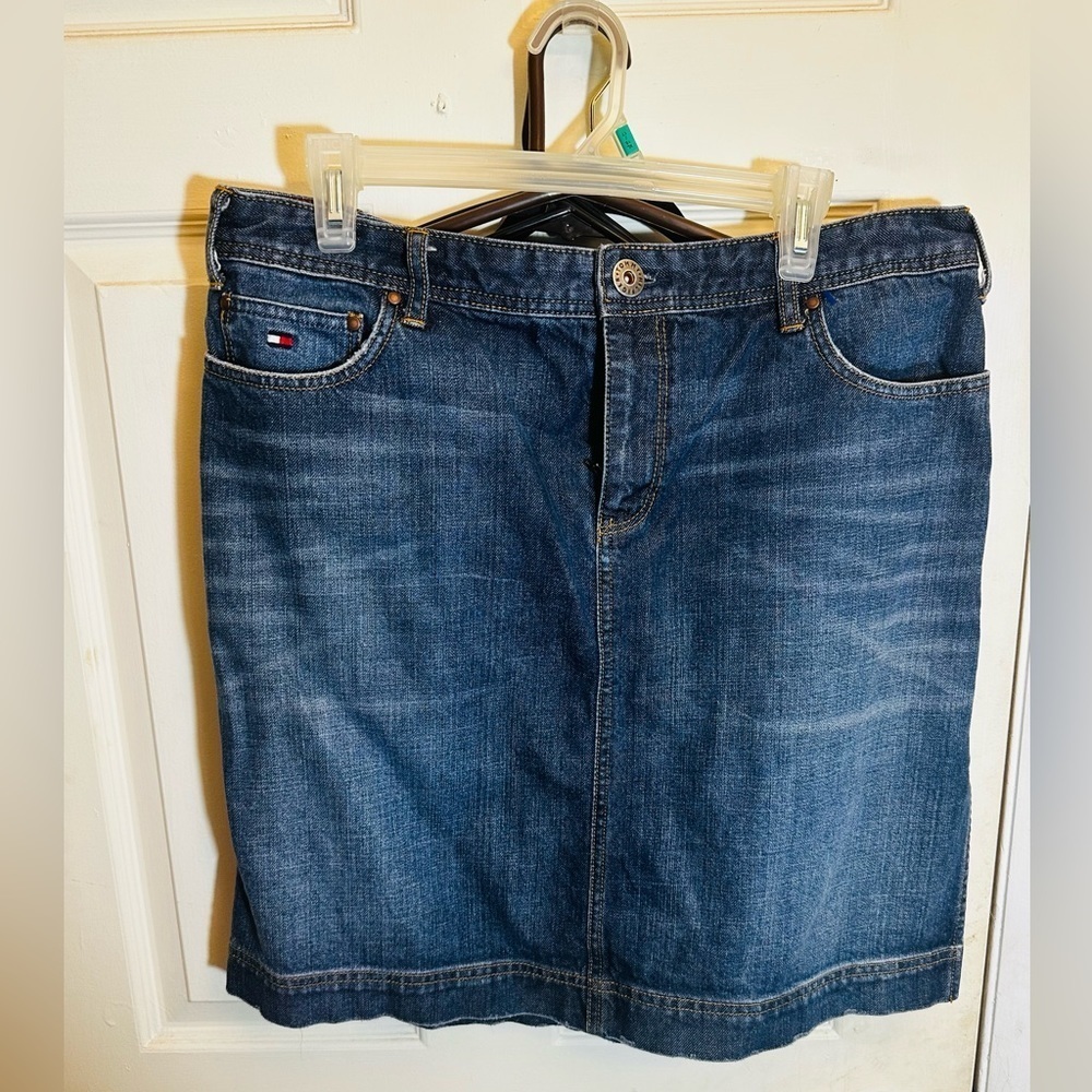 Vintage Tommy Hilfiger Women’s Denim Skirt size 16 split side